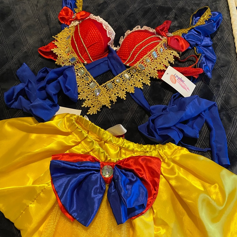 Snow White LipGloss Costumes Halloween EDM Outfit